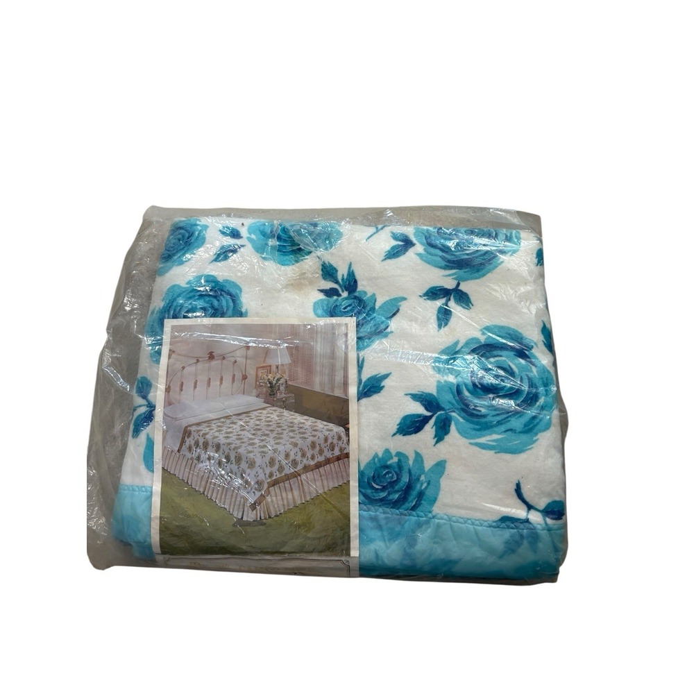 Vintage Beacon White Blue Cameo Rose 72x80 Blanket Satin Edges Granny Core NOS